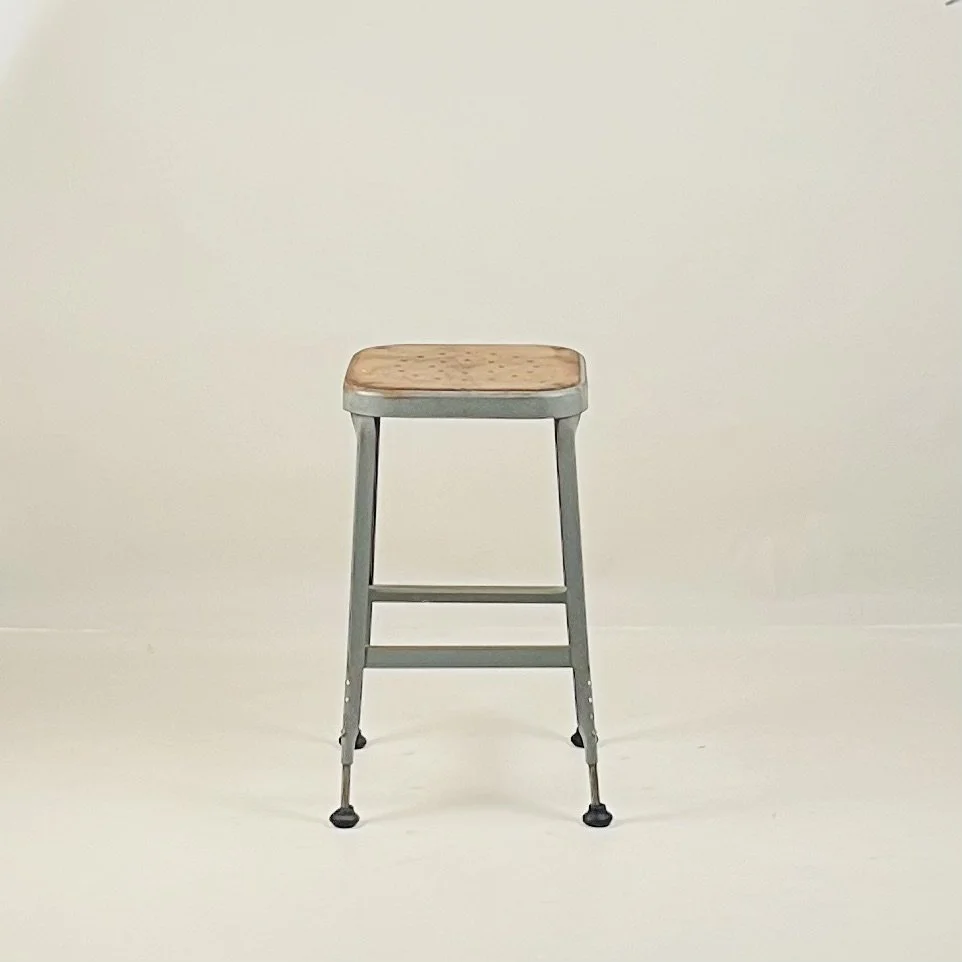 格安モール LYON FACTORY STOOL&CUSHION クッション付き2個分の値段
